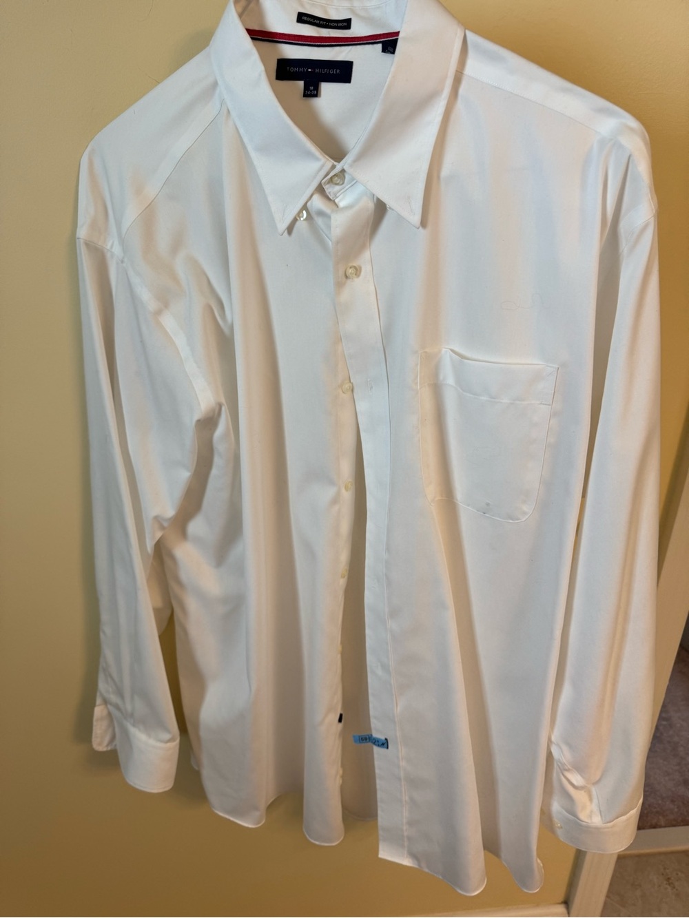Tommy Hilfiger Men's Classic White Dress Shirt 18  34/35